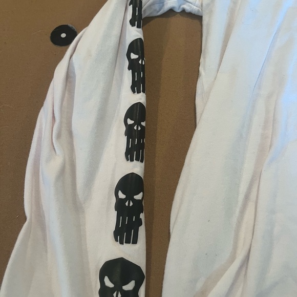 Undefeated Long sleeve - Picture 2 of 4